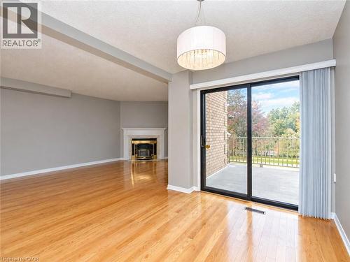 38 ELORA Drive Unit# 38 , Hamilton, Ontario L9C 7L5 4