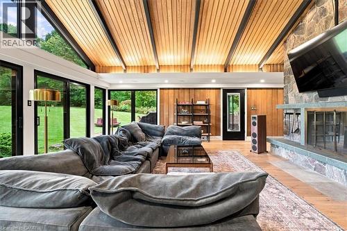 2510 Britannia Road, Burlington, ON 