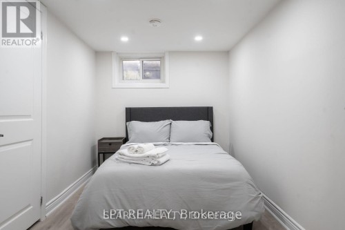 1079 Deta Road, Mississauga, ON 