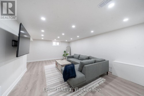 1079 Deta Road, Mississauga, ON 