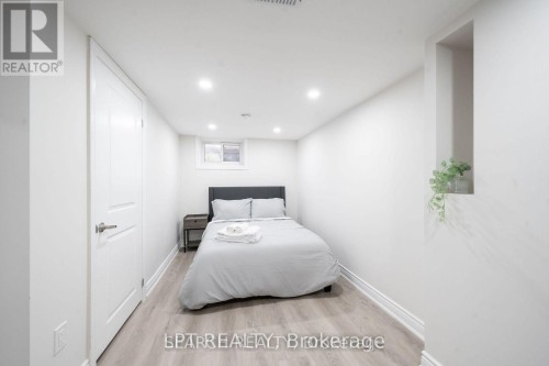 1079 Deta Road, Mississauga, ON 