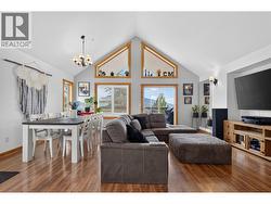 Vaulted ceilings with big windows to capture light - 
