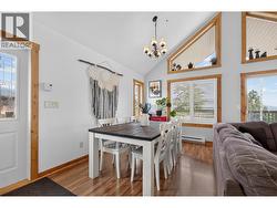 Dining space - 
