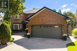7 LYNDHURST CRESCENT Whitby (Williamsburg), ON L1R 1E4