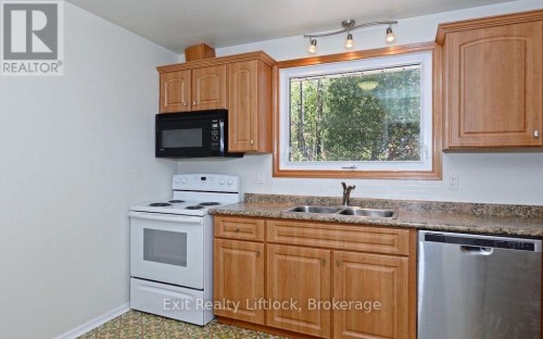 MAIN FLOOR - 4 WALLIS DRIVE , Peterborough (Monaghan Ward 2), Ontario K9J 6B7 4