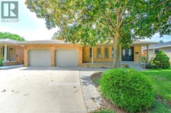 259 WOODRIDGE Tecumseh, ON N8N 3A3