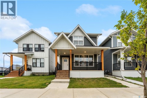 2807 Rosewood DRIVE  Saskatoon, SK S7V 1R4
