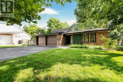 305 DALESIDE PLACE N  Waterloo, ON N2L 5M4