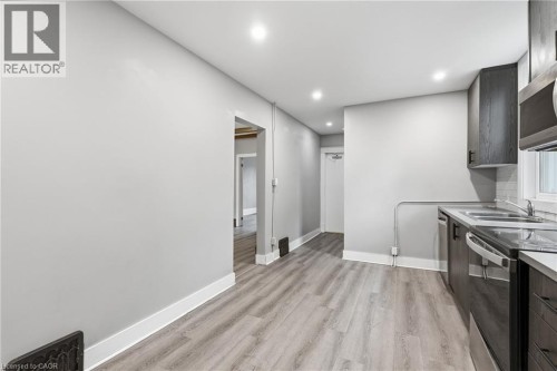 63 Melrose Avenue S, Hamilton, ON 