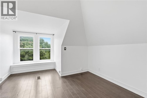 63 Melrose Avenue S, Hamilton, ON 