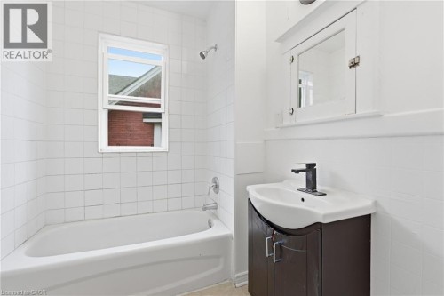 63 Melrose Avenue S, Hamilton, ON 