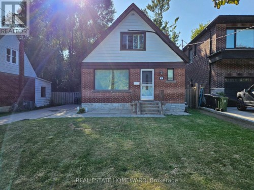44 HARRIS PARK DRIVE , Toronto, Ontario M1L 3A4 2