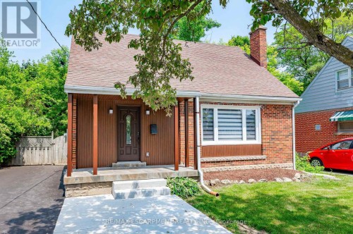 723 HAGER AVENUE , Burlington, Ontario L7S 1R2 3