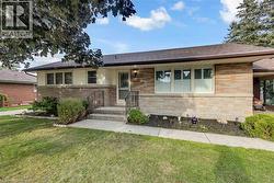 18 KINGSMOUNT Crescent Brantford, ON N3T 0L2