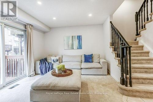 Family room - 7222 Deanlee Court, Mississauga, ON 