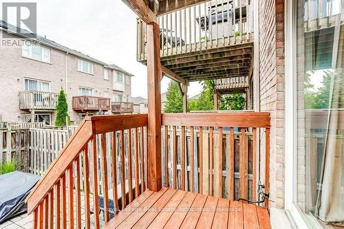 Walk out to yard - 7222 Deanlee Court, Mississauga, ON 