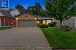 52 DARREN CRESCENT  Cambridge, ON N3C 3Y9