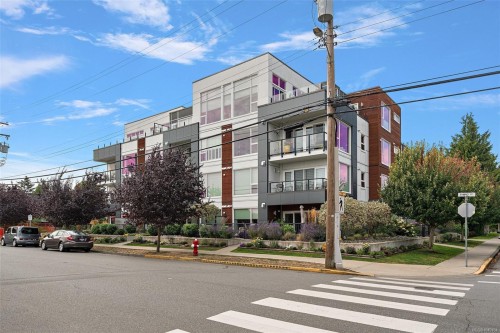 #101-2447 Henry Ave  Sidney, BC V8L 4N3