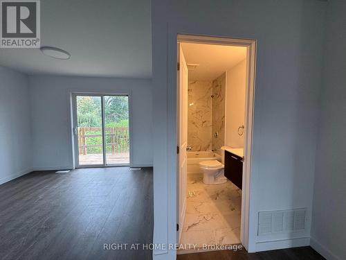 (MAIN) - 107 HIGHRIVER TRAIL , Welland, Ontario L3C 0H6 5
