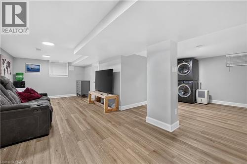 31 MARION Place Unit# LOWER , Stoney Creek, Ontario L8G 1R6 5
