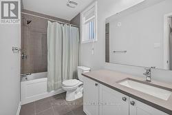 Main bathroom - 