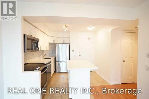 2011 - 30 HARRISON GARDEN BOULEVARD , Toronto, Ontario M2N 7A9 3