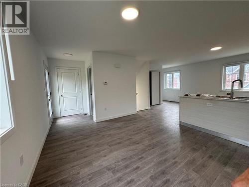 99 HIGHRIVER Trail Unit# (Main) , Welland, Ontario L3C 0H6 5