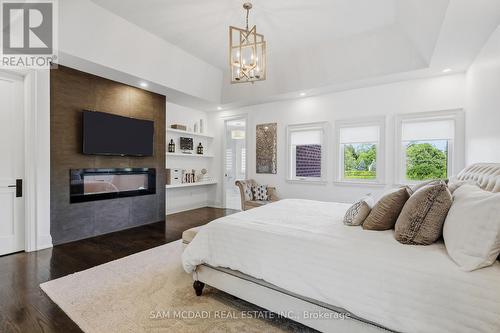 962 Fredonia Drive, Mississauga, ON 