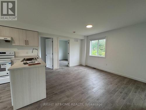 (MAIN) - 99 HIGHRIVER TRAIL , Welland, Ontario L3C 0H6 4