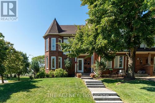 26 HARBOUR DRIVE , Hamilton, Ontario L8E 4Z5 4
