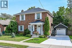 33 BELLEVUE Avenue Simcoe, ON N3Y 4B6