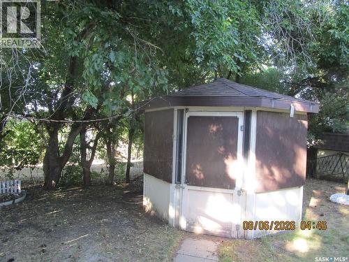 523 3Rd Avenue E, Assiniboia, SK 