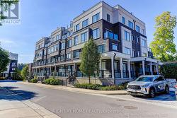 28 - 200 ALEX GARDNER CIRCLE Aurora, ON L4G 3G5