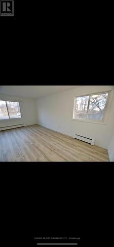 2 - 13 STERLING STREET , London East (East G), Ontario N5Y 1Y4 4