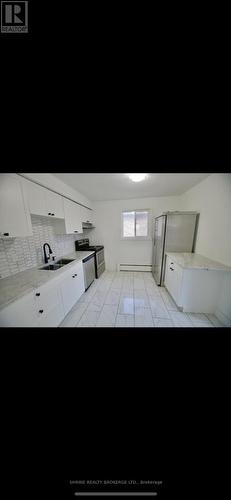 2 - 13 STERLING STREET , London East (East G), Ontario N5Y 1Y4 5