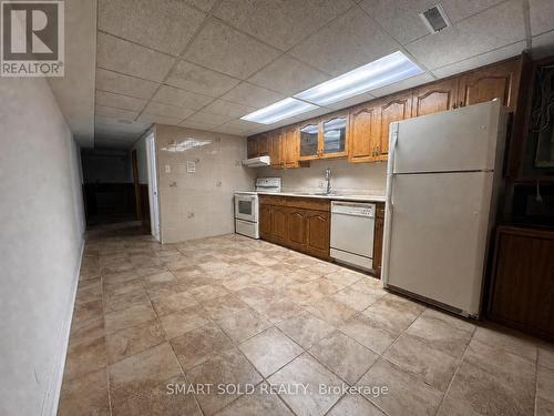 98 SONMORE DRIVE , Toronto, Ontario M1S 1X4 4