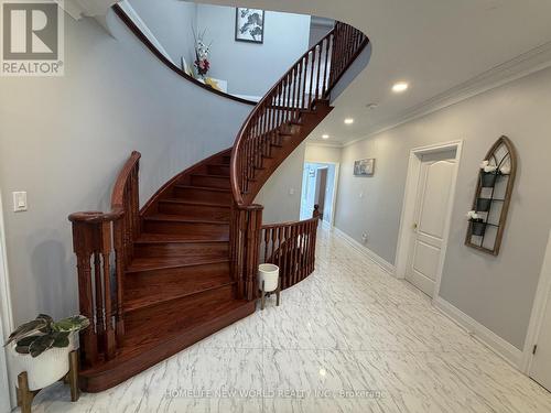(UPPER) - 63A ROOSEVELT DRIVE , Richmond Hill, Ontario L4C 6V2 3