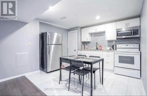 98 KIRBY CRESCENT , Whitby, Ontario L1N 6Z7 3