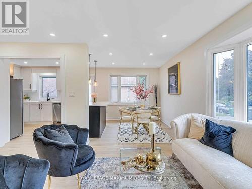 UPPER LEVEL - 8 LAWRENCE CRESCENT , Brampton, Ontario L6W 2P3 4