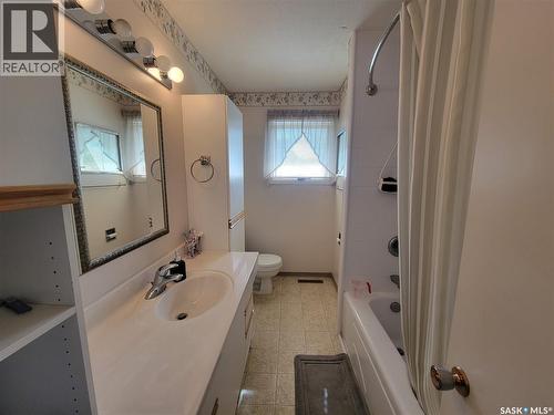 440 4Th Avenue W, Unity, SK 