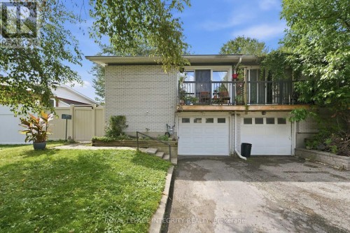 26 WOODMOUNT CRESCENT  Ottawa, ON K2E 5R1