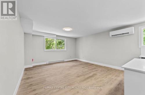 8 - 400 SCENIC DRIVE , London South (South J), Ontario N5Z 3A8 4
