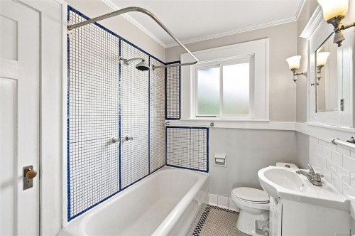 135 Townsite Rd, Nanaimo, BC 