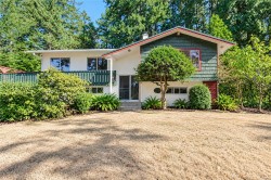 1914 Sandover Rd North Saanich, BC V8L 1A1