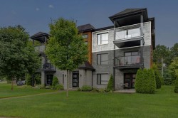 Façade - 