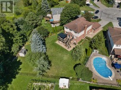 468 DORCHESTER COURT Newmarket, ON L3Y 7Z7