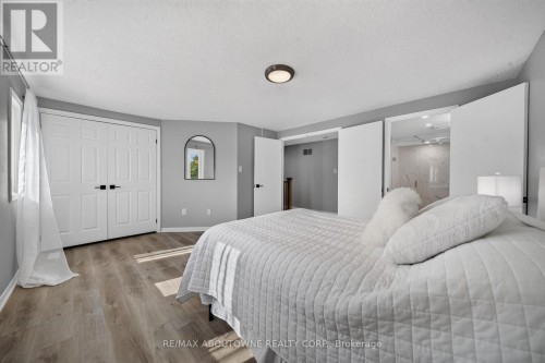 4353 Sawmill Valley Drive, Mississauga, ON 