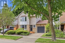 680 SWEETWATER PLACE  Mississauga, ON L5H 3Y9