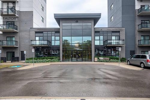 Built in 2020, its fresh, clean and stylish - 205 - 102 Grovewood Common, Oakville, ON 