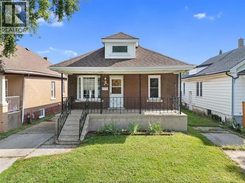 1052 Felix AVENUE  Windsor, ON N9C 3L5